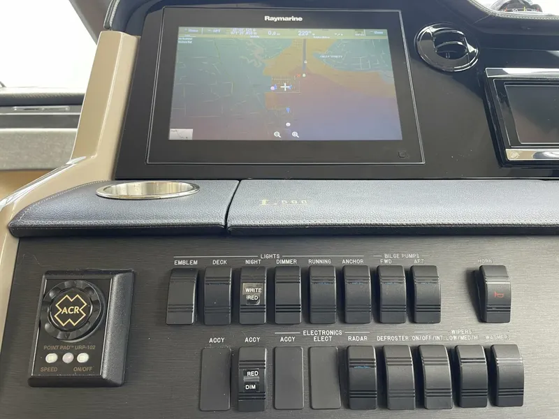 Slide: The Image of Sea Ray L59 Fly 2017 - 16
