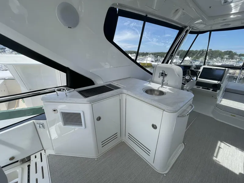 Slide: The Image of Sea Ray L59 Fly 2017 - 40