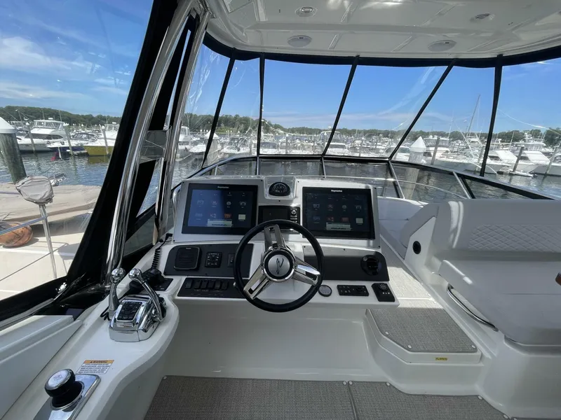 Slide: The Image of Sea Ray L59 Fly 2017 - 41