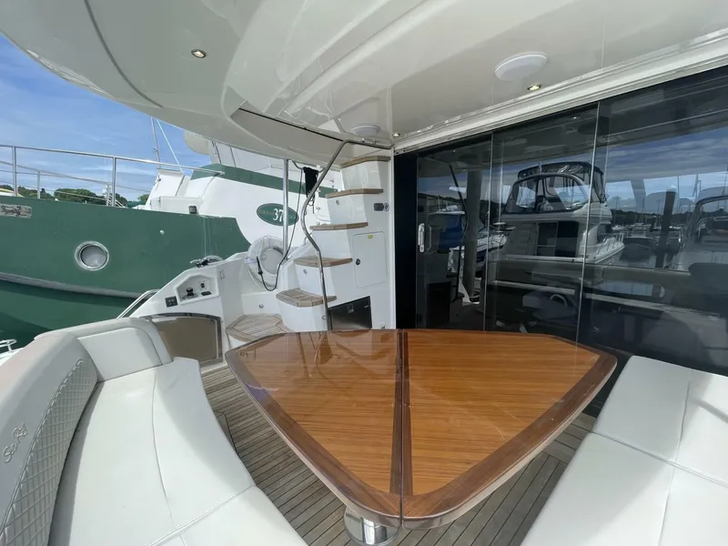 Slide: The Image of Sea Ray L59 Fly 2017 - 7
