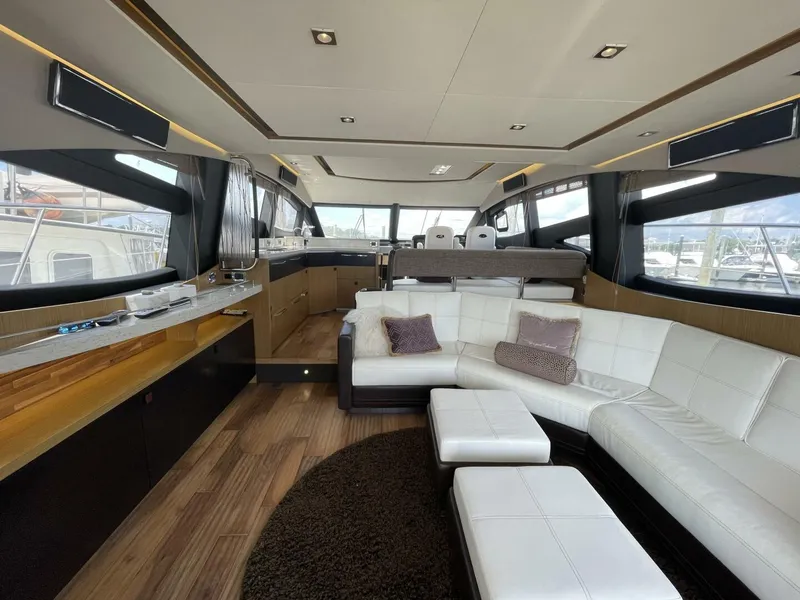 Slide: The Image of Sea Ray L59 Fly 2017 - 8