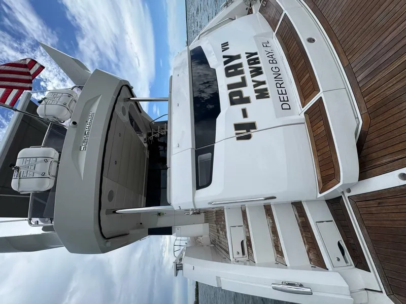 Slide: The Image of Sunseeker Manhattan 68 2022 - 25