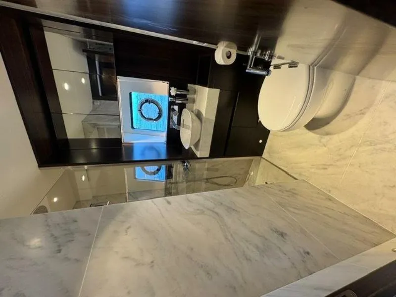 Slide: The Image of Sunseeker Manhattan 68 2022 - 61