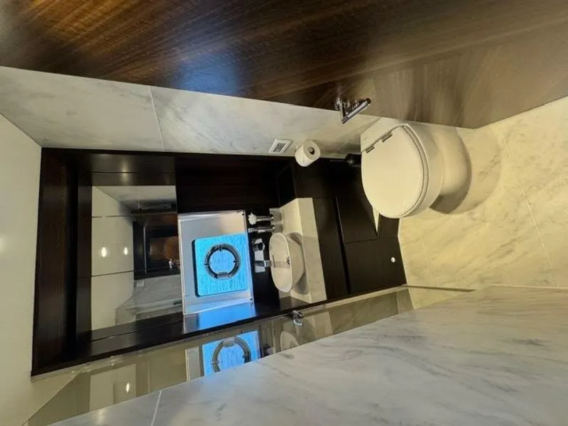 Slide: The Image of Sunseeker Manhattan 68 2022 - 63