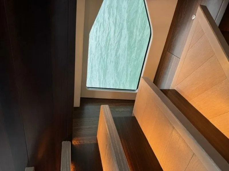 Slide: The Image of Sunseeker Manhattan 68 2022 - 71