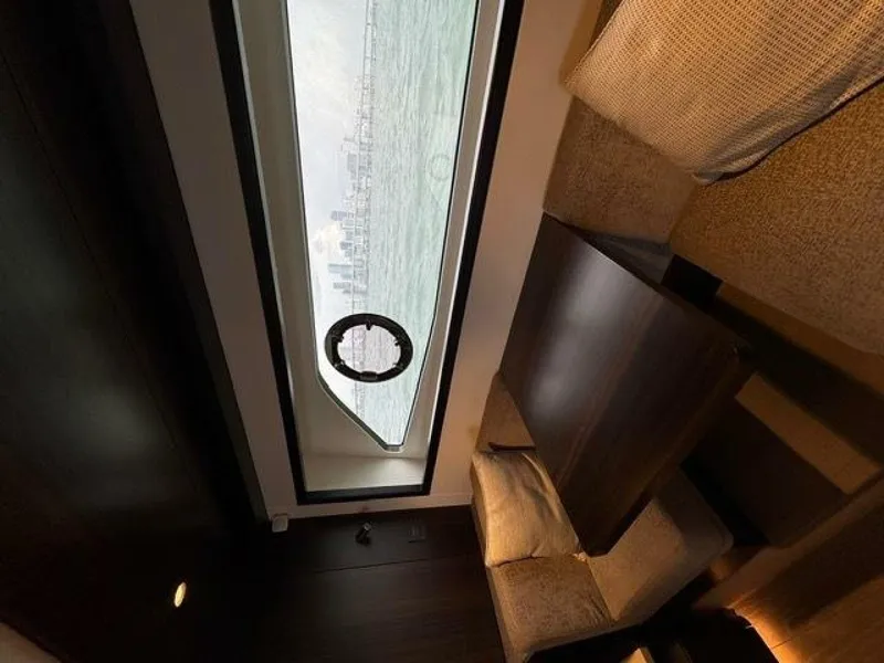 Slide: The Image of Sunseeker Manhattan 68 2022 - 78