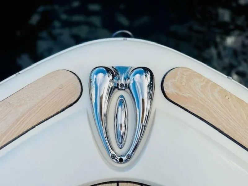 Slide: The Image of Chris-Craft Launch 32 2015 - 18