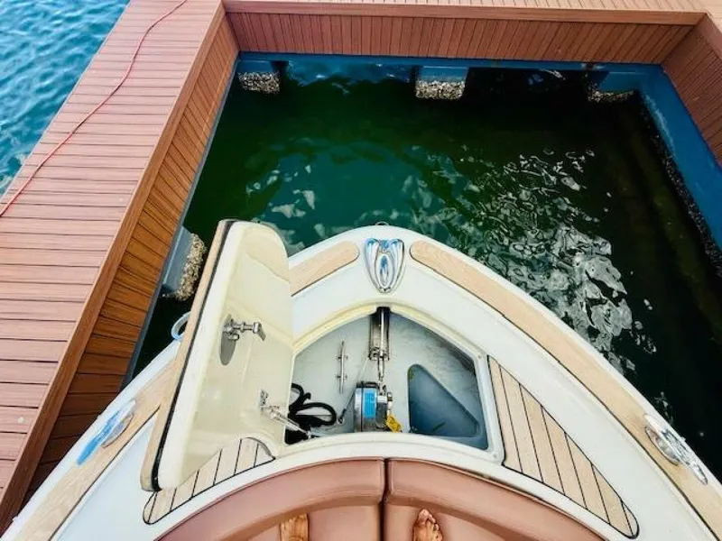 Slide: The Image of Chris-Craft Launch 32 2015 - 19