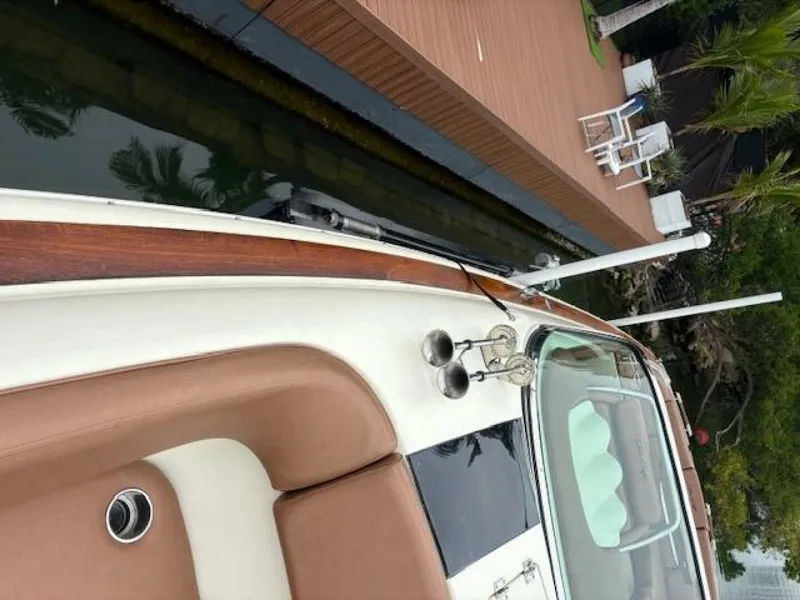 Slide: The Image of Chris-Craft Launch 32 2015 - 23