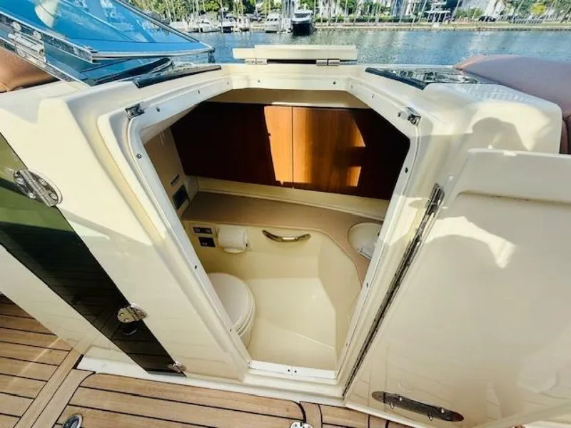 Slide: The Image of Chris-Craft Launch 32 2015 - 39
