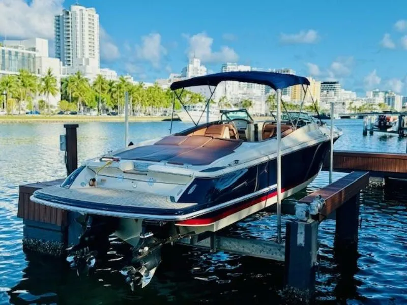 Slide: The Image of Chris-Craft Launch 32 2015 - 4