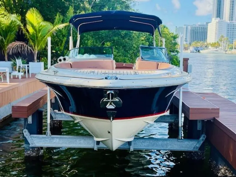 Slide: The Image of Chris-Craft Launch 32 2015 - 8