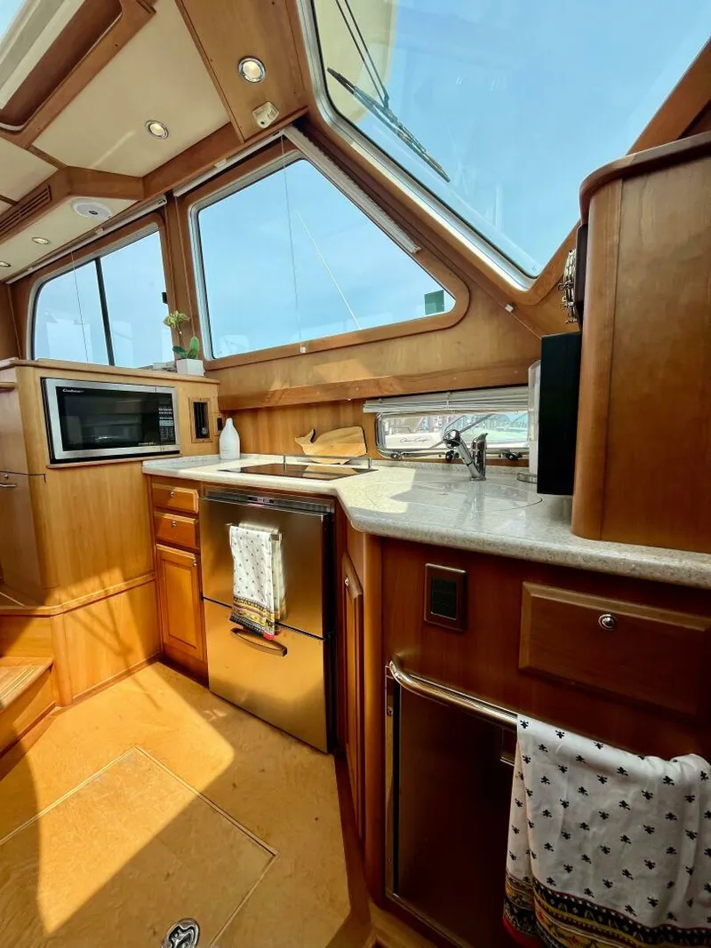 Slide: The Image of Sabre 40 Sedan 2010 - 25