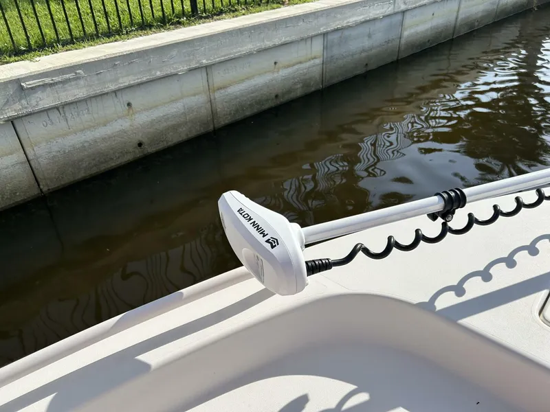 Slide: The Image of Pathfinder 2200 CC 2019 - 13