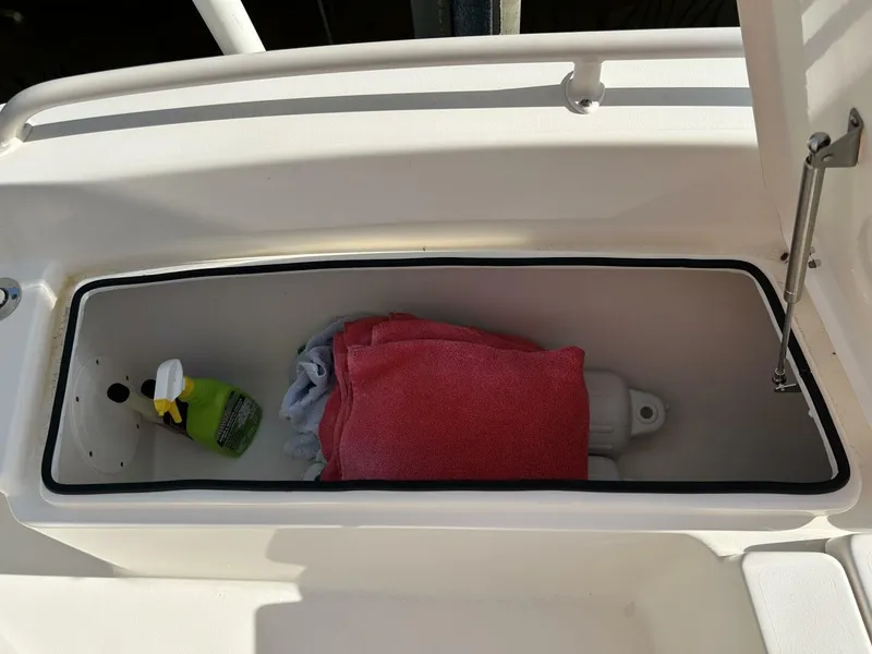 Slide: The Image of Pathfinder 2200 CC 2019 - 14