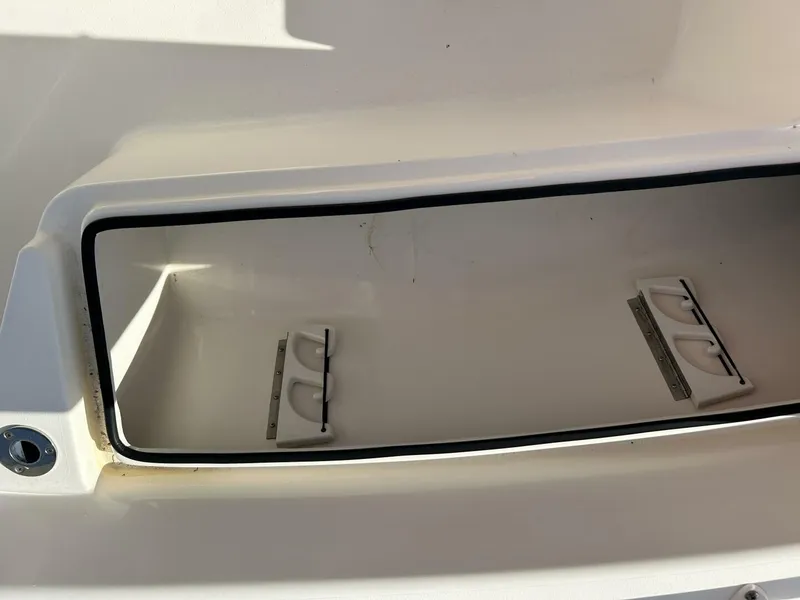 Slide: The Image of Pathfinder 2200 CC 2019 - 16