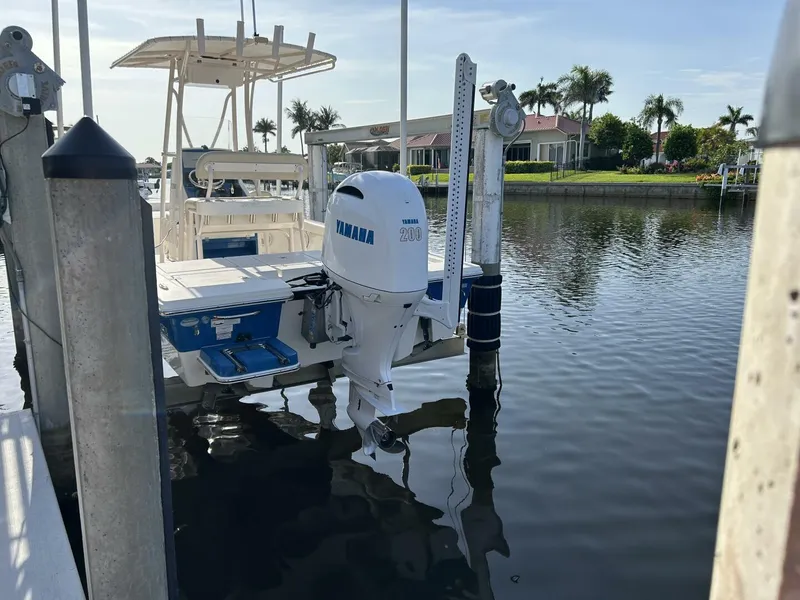 Slide: The Image of Pathfinder 2200 CC 2019 - 2