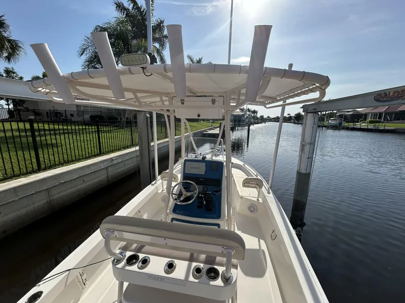 Slide: The Image of Pathfinder 2200 CC 2019 - 22