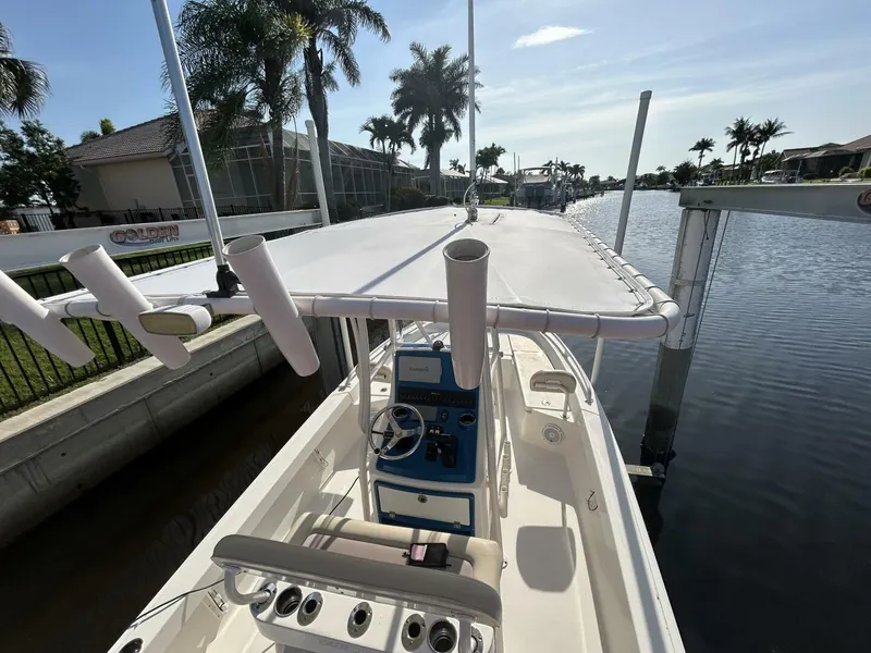 Slide: The Image of Pathfinder 2200 CC 2019 - 23