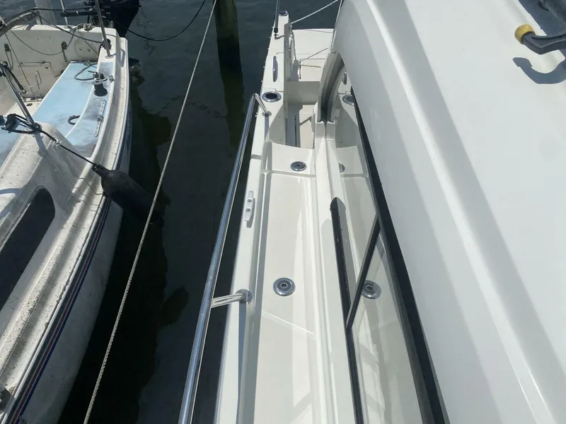 Slide: The Image of Beneteau Antares 8 2023 - 10