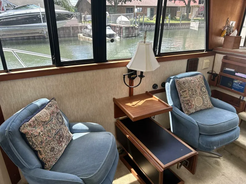 Slide: The Image of Carver Yachts 3207 1985 - 11