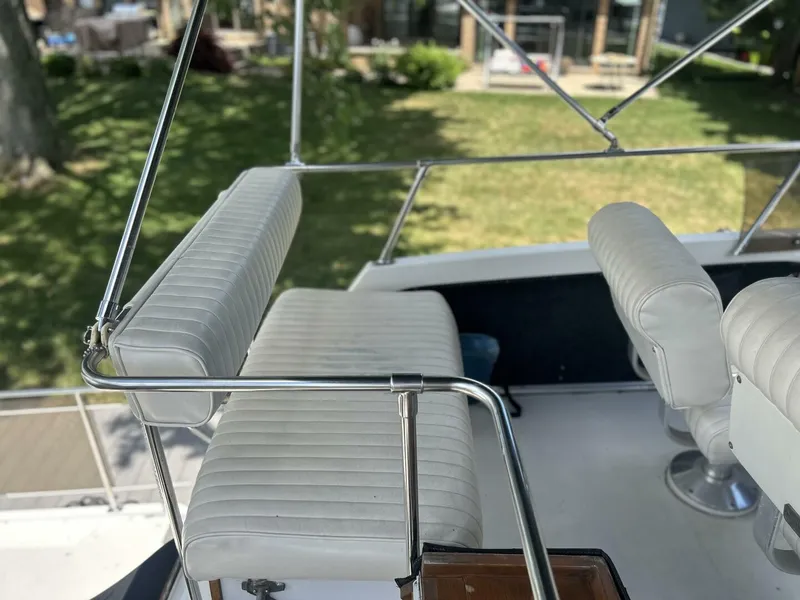 Slide: The Image of Carver Yachts 3207 1985 - 5