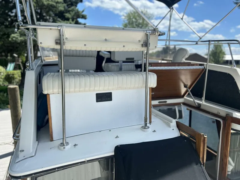 Slide: The Image of Carver Yachts 3207 1985 - 7