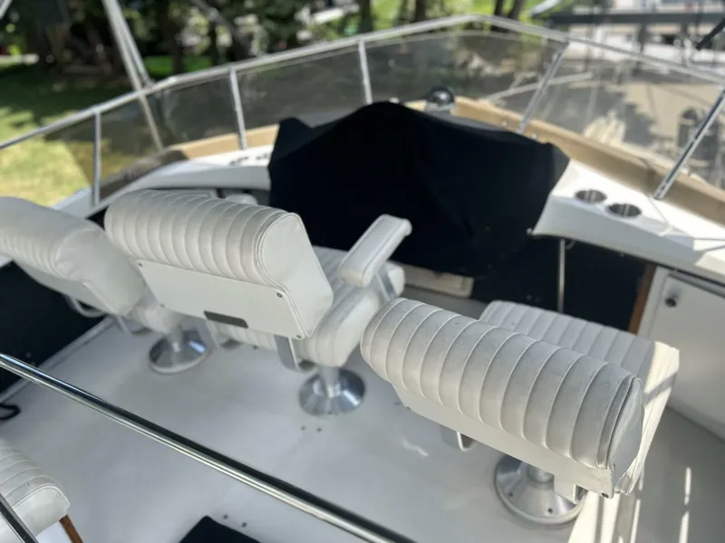 Slide: The Image of Carver Yachts 3207 1985 - 8
