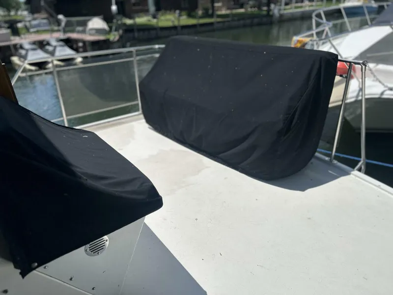 Slide: The Image of Carver Yachts 3207 1985 - 9