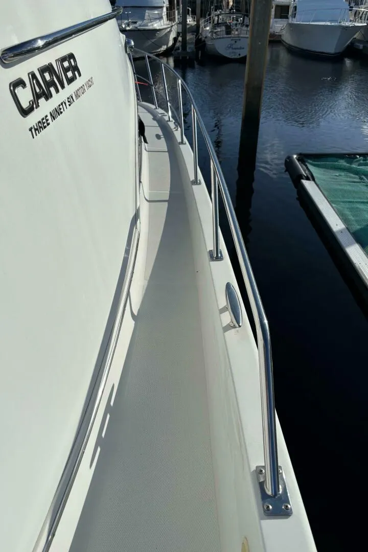 Slide: The Image of Carver Yachts 396 Aft Cabin MY 2001 - 10