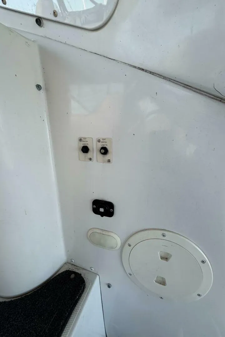 Slide: The Image of Carver Yachts 396 Aft Cabin MY 2001 - 24