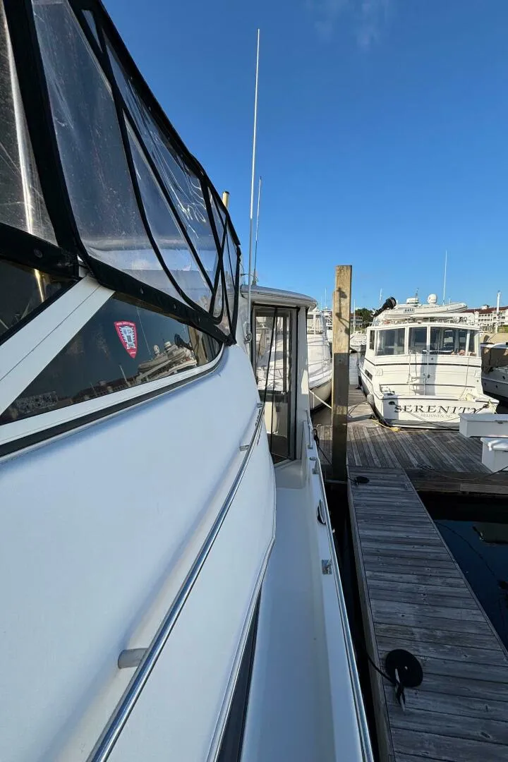 Slide: The Image of Carver Yachts 396 Aft Cabin MY 2001 - 8