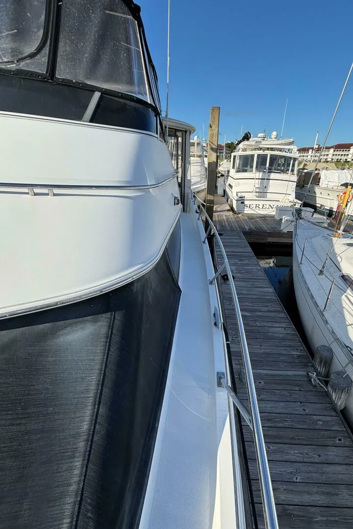 Slide: The Image of Carver Yachts 396 Aft Cabin MY 2001 - 9