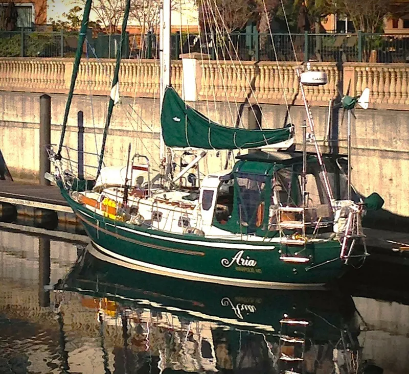 The Image of Pacific Seacraft 37 2000 - 0
