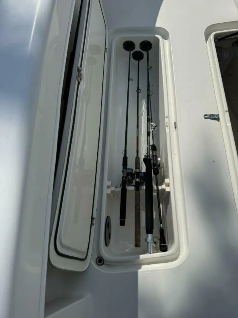 Slide: The Image of Egret 290 Offshore 2018 - 19