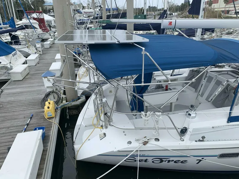 Slide: The Image of Catalina 42 Mk II 1995 - 10