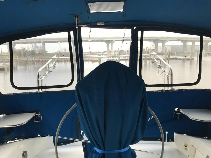 Slide: The Image of Catalina 42 Mk II 1995 - 15
