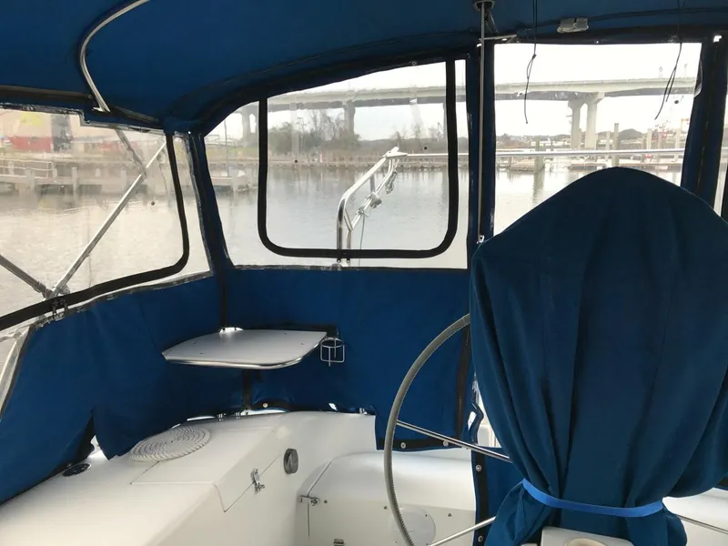 Slide: The Image of Catalina 42 Mk II 1995 - 17
