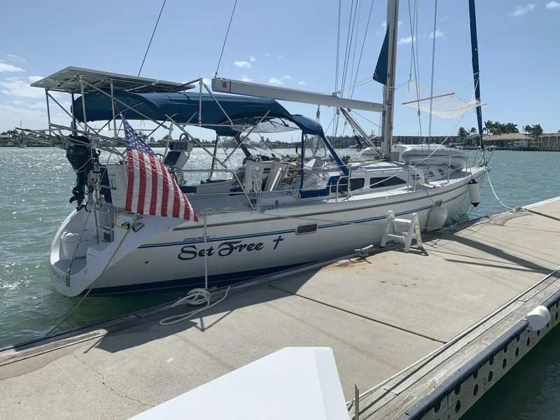 Slide: The Image of Catalina 42 Mk II 1995 - 2