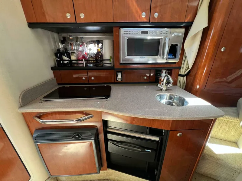 Slide: The Image of Sea Ray 310 Sundancer 2007 - 12