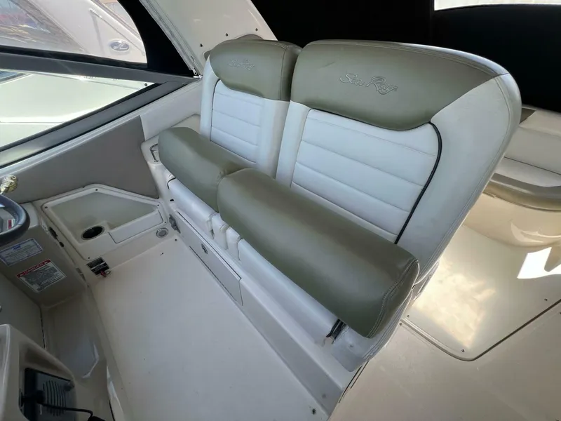 Slide: The Image of Sea Ray 310 Sundancer 2007 - 7