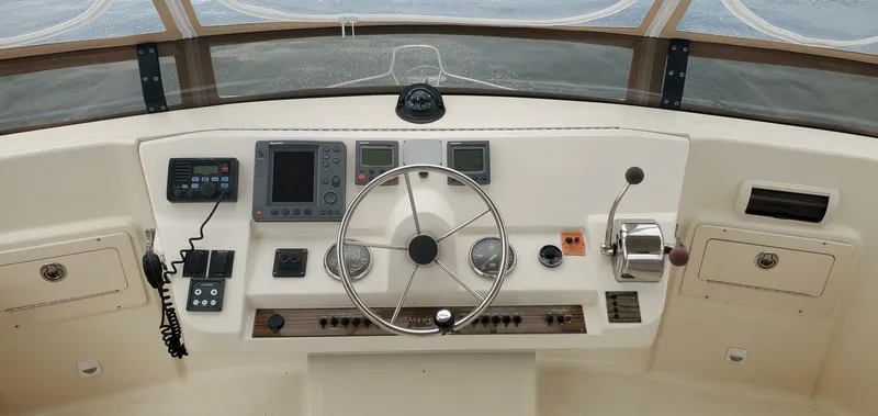 Slide: The Image of Mainship 400 Trawler 2004 - 13