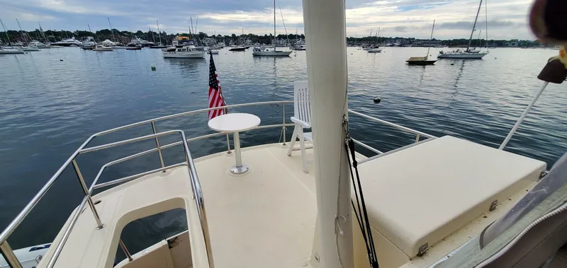 Slide: The Image of Mainship 400 Trawler 2004 - 18