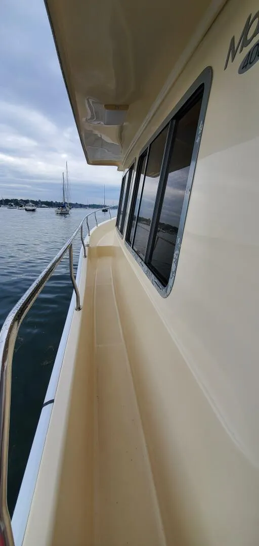 Slide: The Image of Mainship 400 Trawler 2004 - 29
