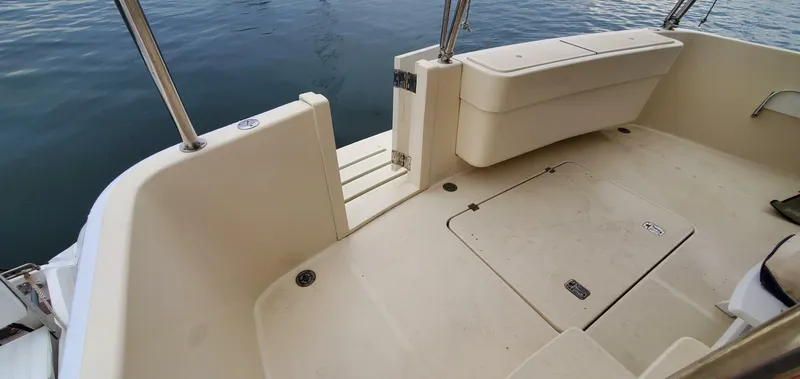Slide: The Image of Mainship 400 Trawler 2004 - 51