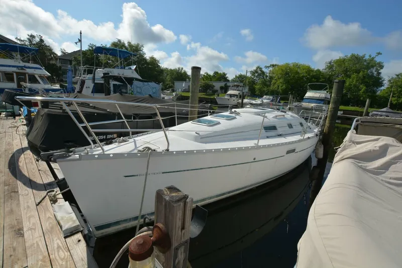 The Image of Beneteau Oceanis 311 2000 - 0