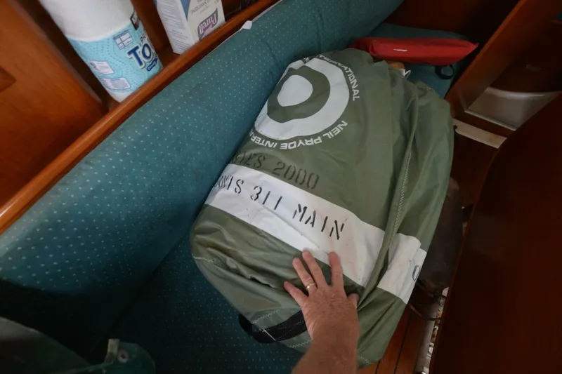Slide: The Image of Beneteau Oceanis 311 2000 - 26