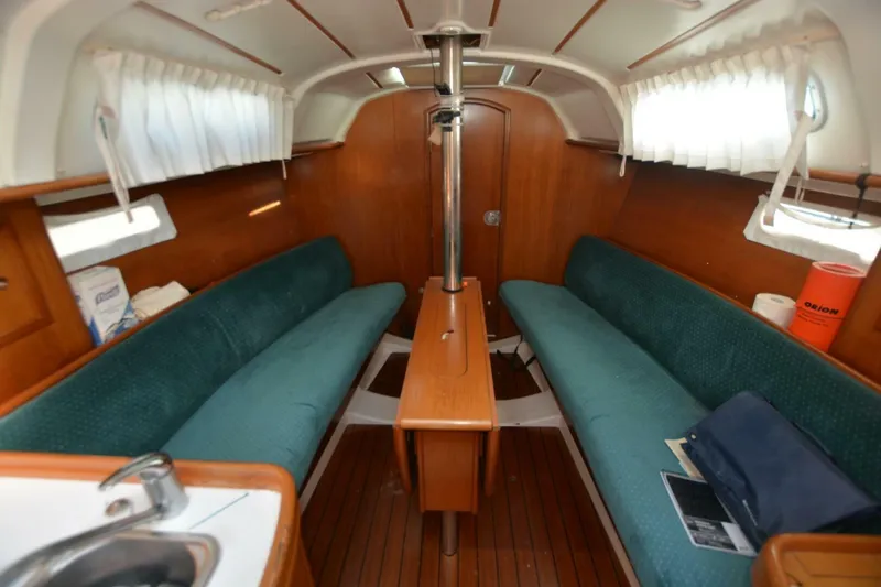 Slide: The Image of Beneteau Oceanis 311 2000 - 5