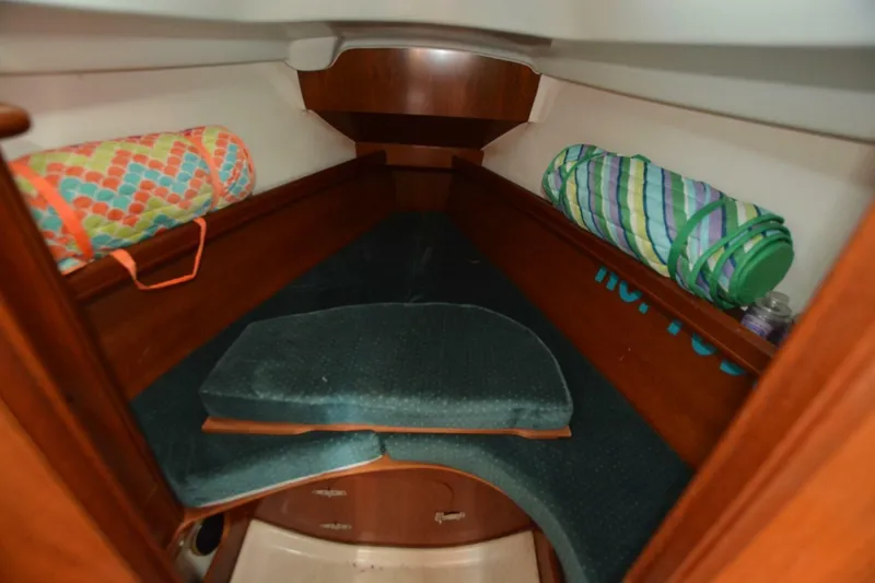 Slide: The Image of Beneteau Oceanis 311 2000 - 7