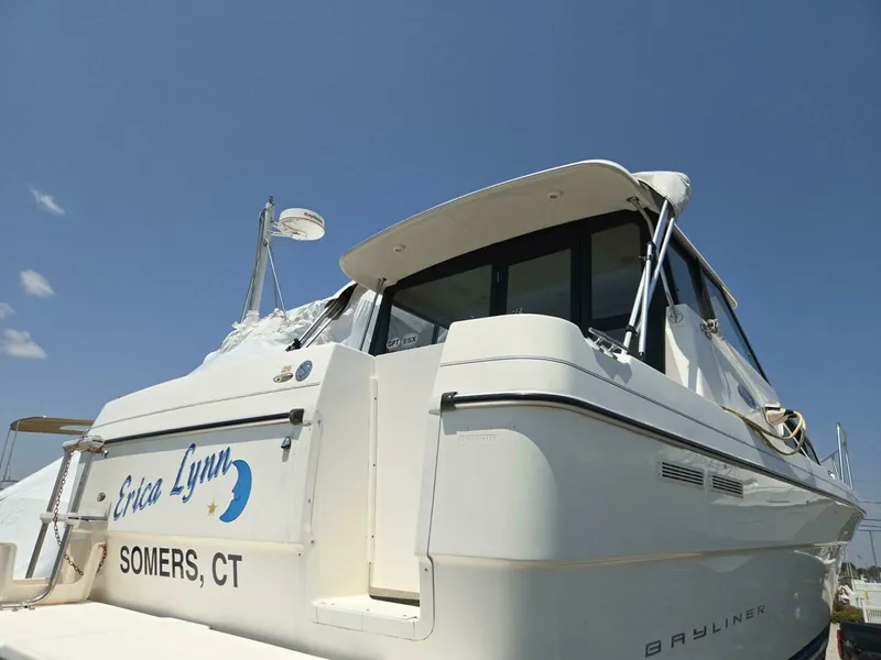 Slide: The Image of Bayliner 289 EC 2005 - 34